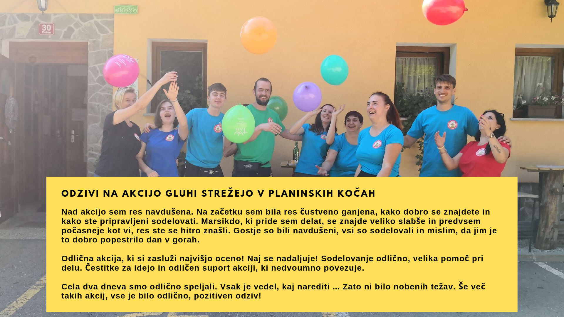 Na sliki razigrana skupina prostovoljcev meče balone v zrak, foto arhiv GSPK